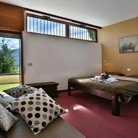 فيلة Sleeps 8 Pool