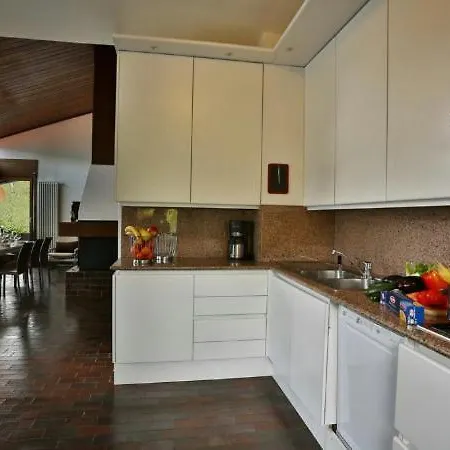 Sleeps 8 Pool ميناجيو