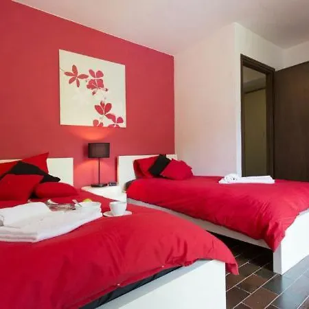 فيلة Sleeps 8 Pool ميناجيو
